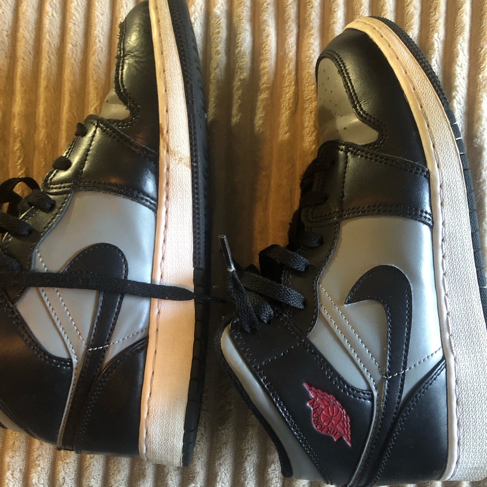 Jordan’s 7Y / 8.5 women
